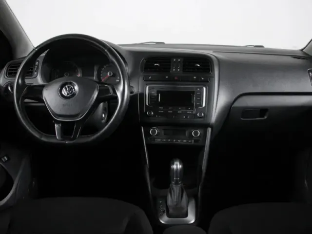 Volkswagen Polo, V Рестайлинг — фото 13