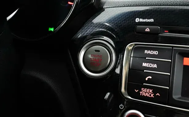 Kia Rio, III Рестайлинг — фото 8