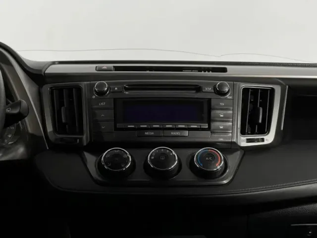 Toyota RAV4, IV (XA40) — фото 13