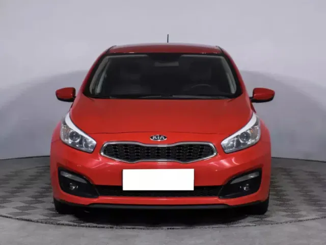 Kia Ceed, II Рестайлинг — фото 2