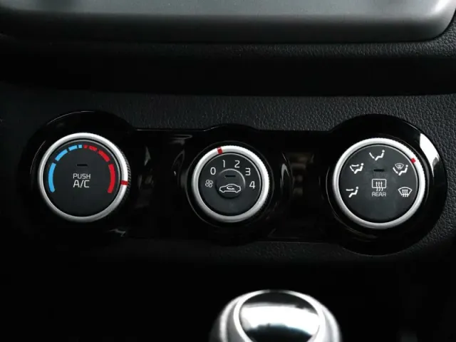 Kia Rio, III — фото 13