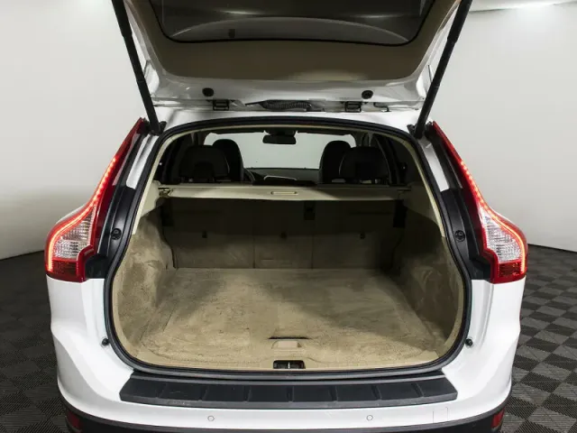 Volvo XC60, I — фото 15