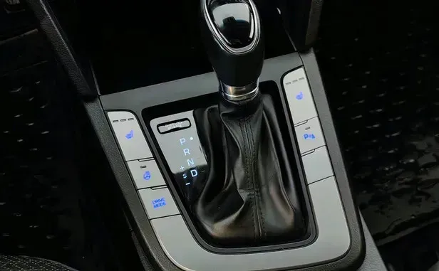 Hyundai Elantra, VI (AD) Рестайлинг — фото 11
