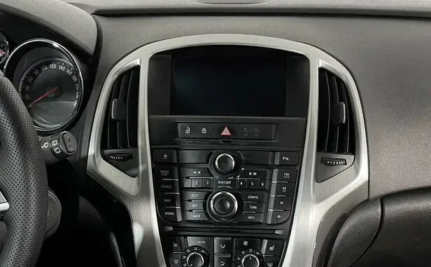 Opel Astra, J Рестайлинг — фото 8