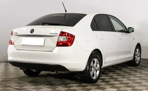 Skoda Rapid, I — фото 2