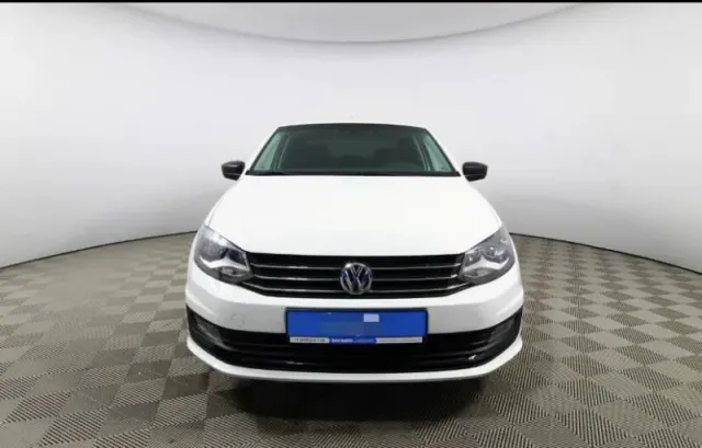Volkswagen Polo, V Рестайлинг — фото 1