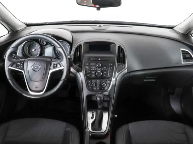 Opel Astra, J Рестайлинг — фото 11
