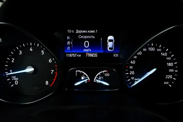 Ford Kuga, II Рестайлинг — фото 12