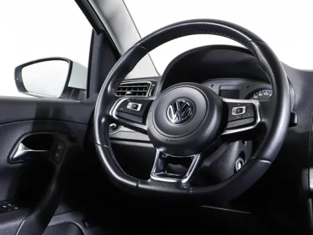 Volkswagen Polo, V Рестайлинг — фото 17