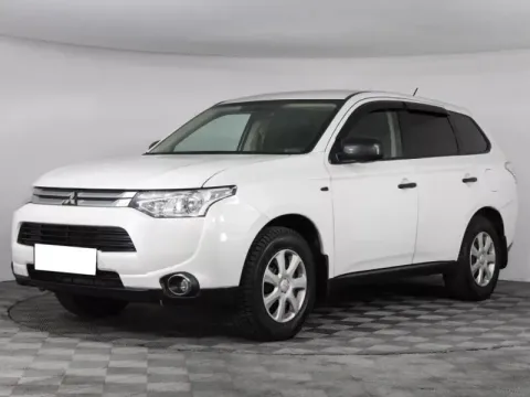 Mitsubishi Outlander, III Рестайлинг — фото 1