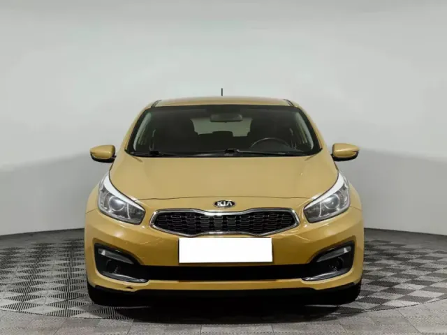 Kia Ceed, II Рестайлинг — фото 2