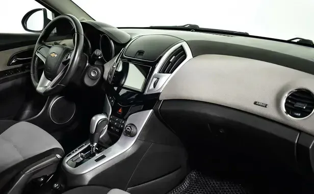 Chevrolet Cruze, I Рестайлинг — фото 6