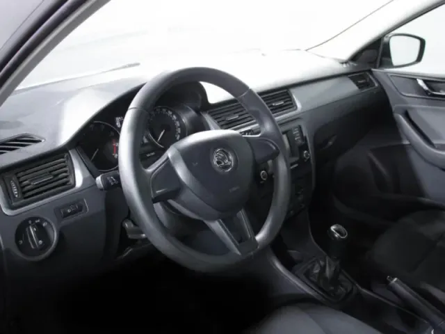 Skoda Rapid, I — фото 15