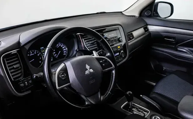 Mitsubishi Outlander, III Рестайлинг — фото 10