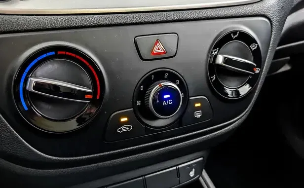Hyundai Solaris, II Рестайлинг — фото 12