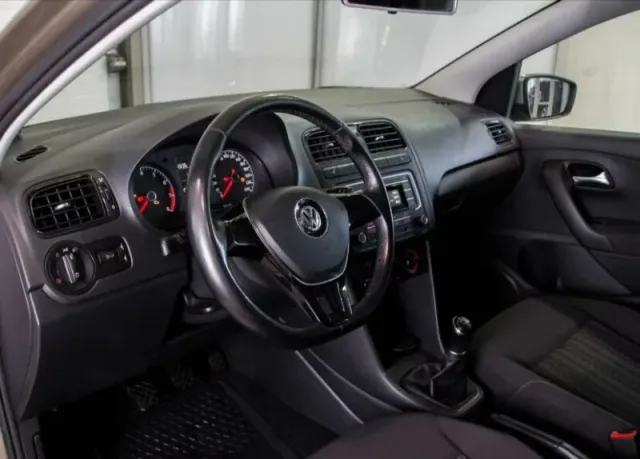 Volkswagen Polo, V Рестайлинг — фото 4