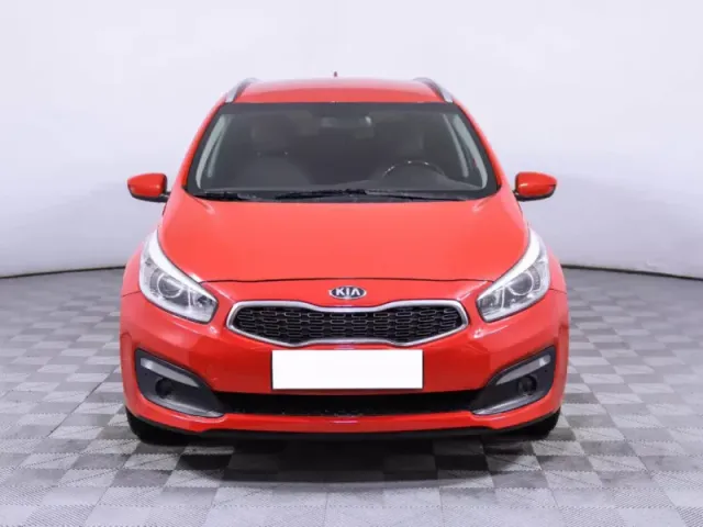 Kia Ceed, II Рестайлинг — фото 2