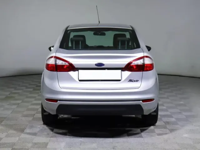 Ford Fiesta, Mk6 Рестайлинг — фото 5