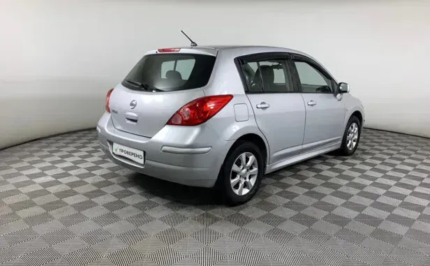 Nissan Tiida, I Рестайлинг — фото 2