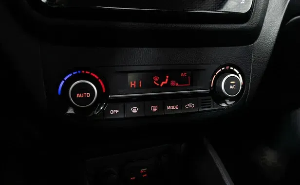 Kia Rio, III Рестайлинг — фото 7