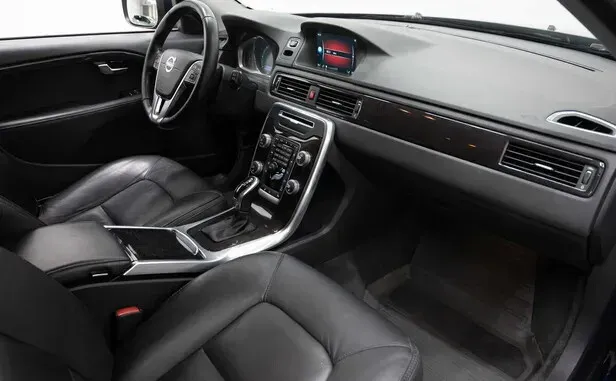 Volvo XC70, II Рестайлинг — фото 6