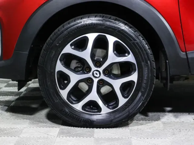 Renault Kaptur, I Рестайлинг — фото 8