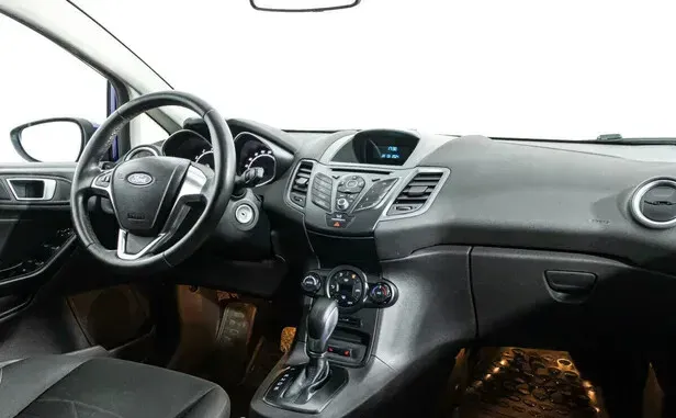Ford Fiesta, Mk6 Рестайлинг — фото 6