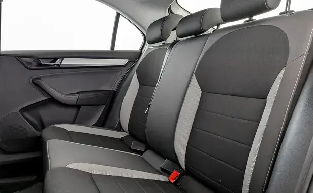 Skoda Rapid, I Рестайлинг — фото 9