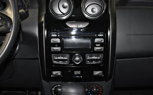 Renault Duster, I Рестайлинг — фото 16