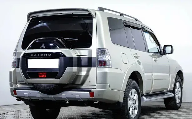 Mitsubishi Pajero, IV Рестайлинг 2 — фото 2