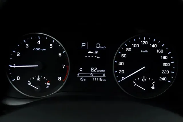 Hyundai Elantra, VI (AD) — фото 10