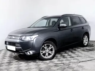 Mitsubishi Outlander, III — фото 1