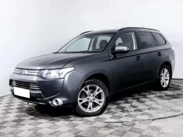 Mitsubishi Outlander, III — фото 1