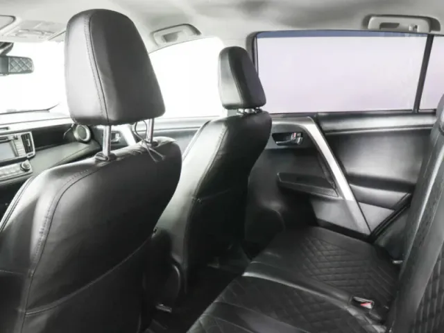 Toyota RAV4, IV (XA40) — фото 12