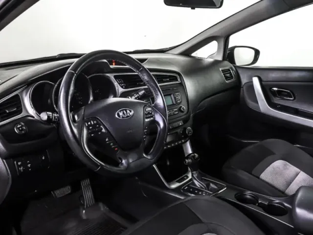 Kia Ceed, II Рестайлинг — фото 15