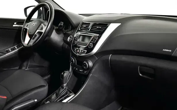 Hyundai Solaris, I Рестайлинг — фото 17