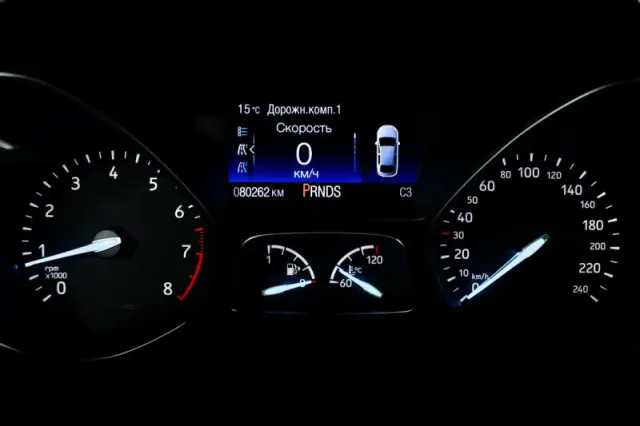 Ford Kuga, II Рестайлинг — фото 12