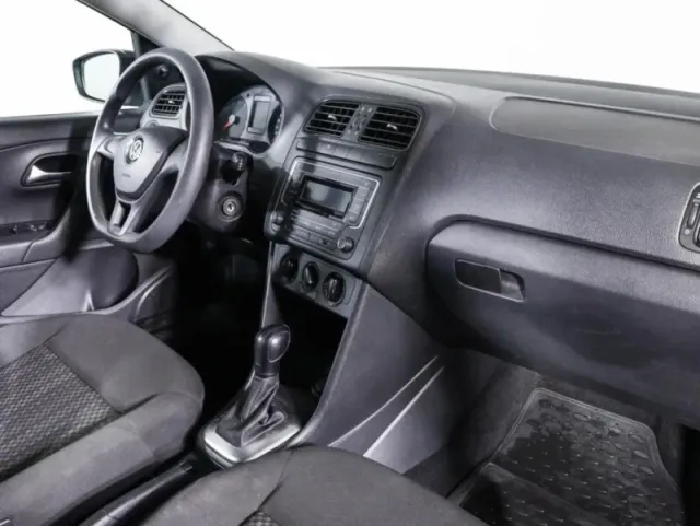 Volkswagen Polo, V Рестайлинг — фото 8