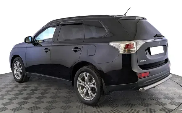 Mitsubishi Outlander, III — фото 4