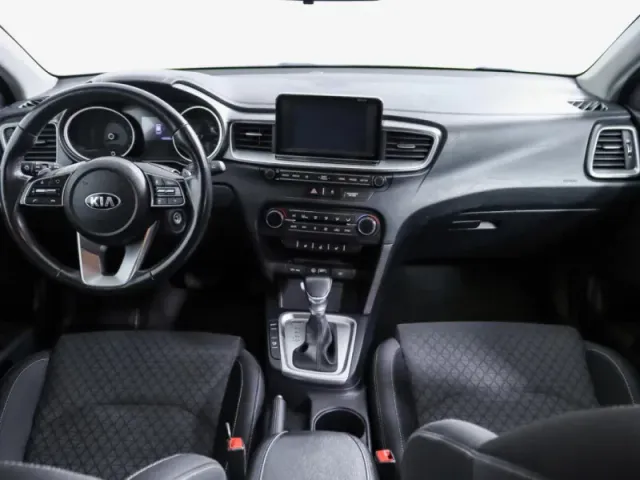Kia Ceed, III — фото 11