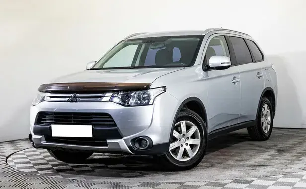 Mitsubishi Outlander, III Рестайлинг — фото 1