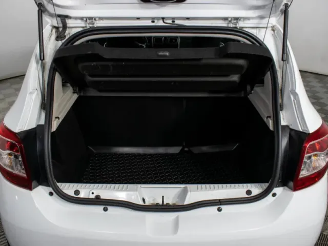 Renault Sandero, II Рестайлинг — фото 9