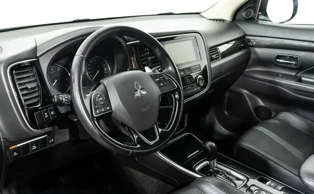 Mitsubishi Outlander, III Рестайлинг 2 — фото 10