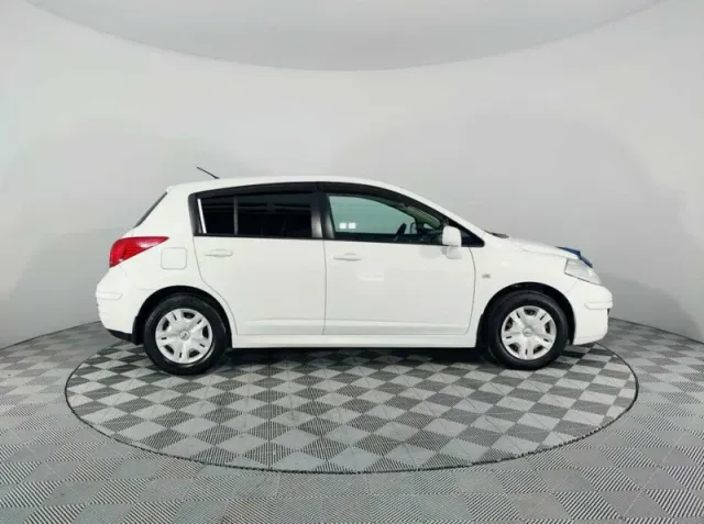 Nissan Tiida, I — фото 4