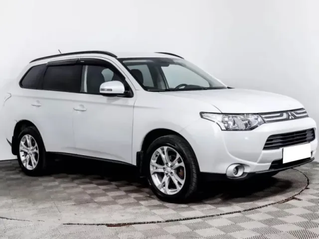 Mitsubishi Outlander, III — фото 3