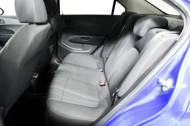 Chevrolet Aveo, II — фото 12