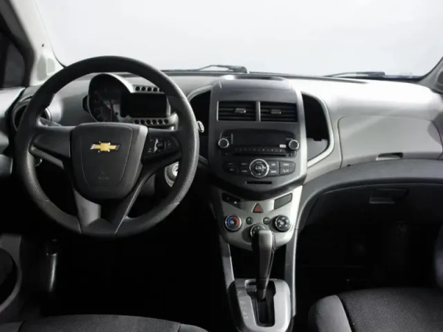 Chevrolet Aveo, II — фото 13