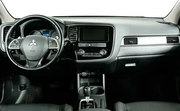 Mitsubishi Outlander, III — фото 6