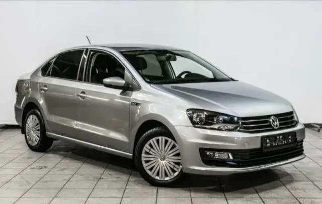 Volkswagen Polo, V Рестайлинг — фото 1
