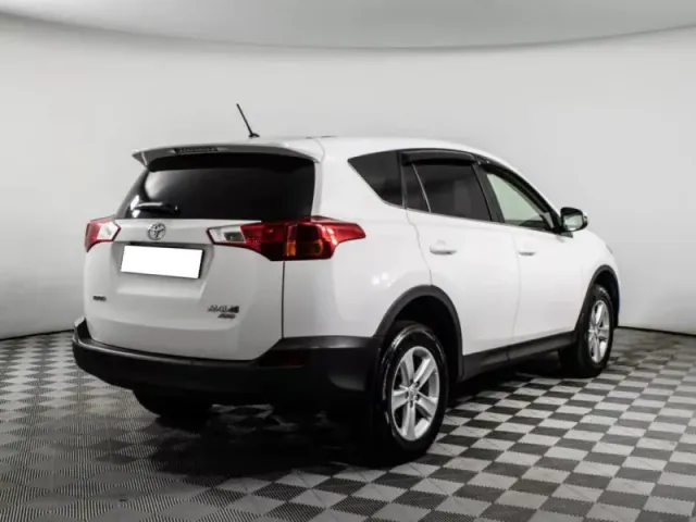 Toyota RAV4, IV (XA40) — фото 5